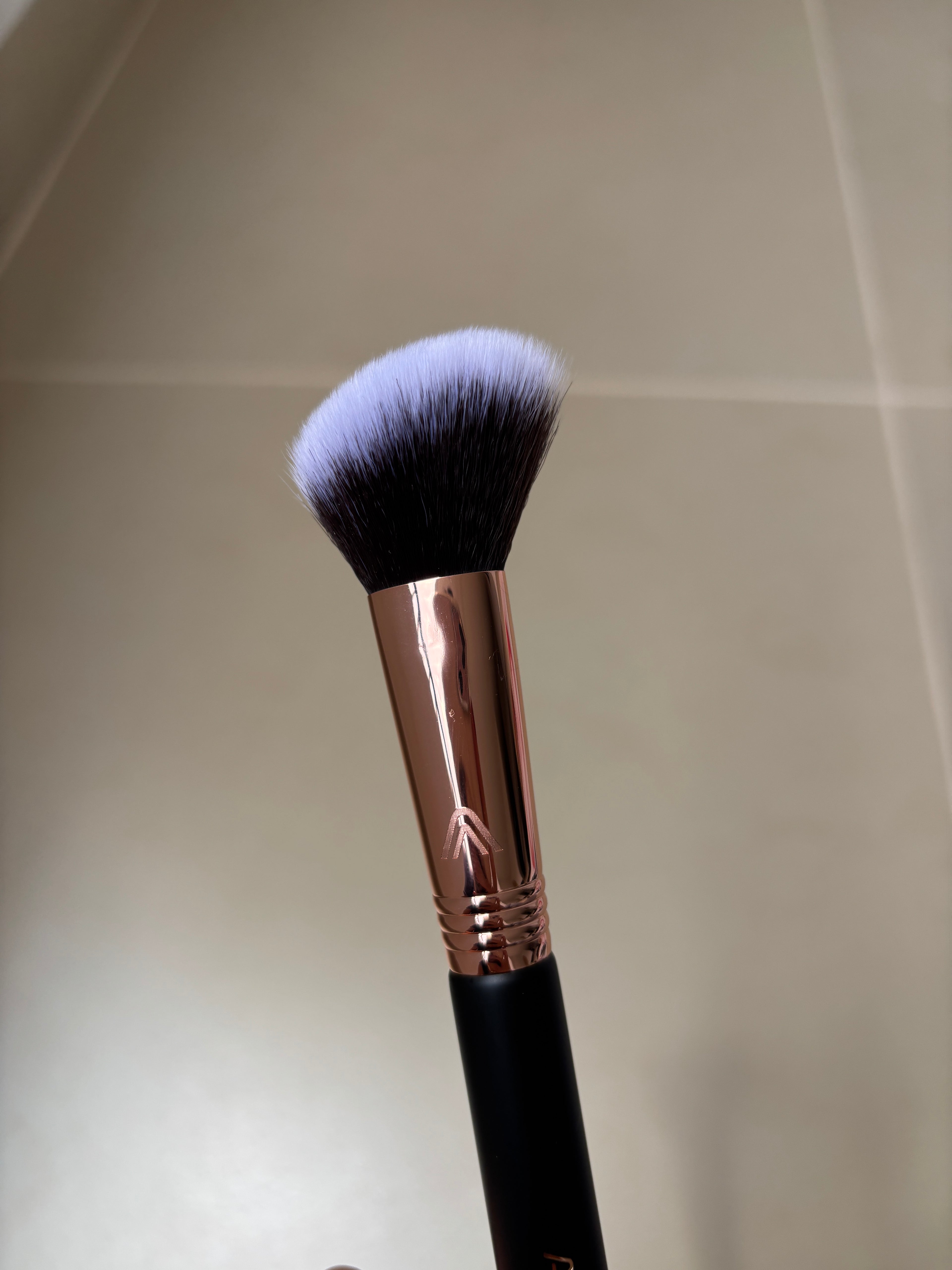 BROCHA PARA CONTORNO/RUBOR ATENEA