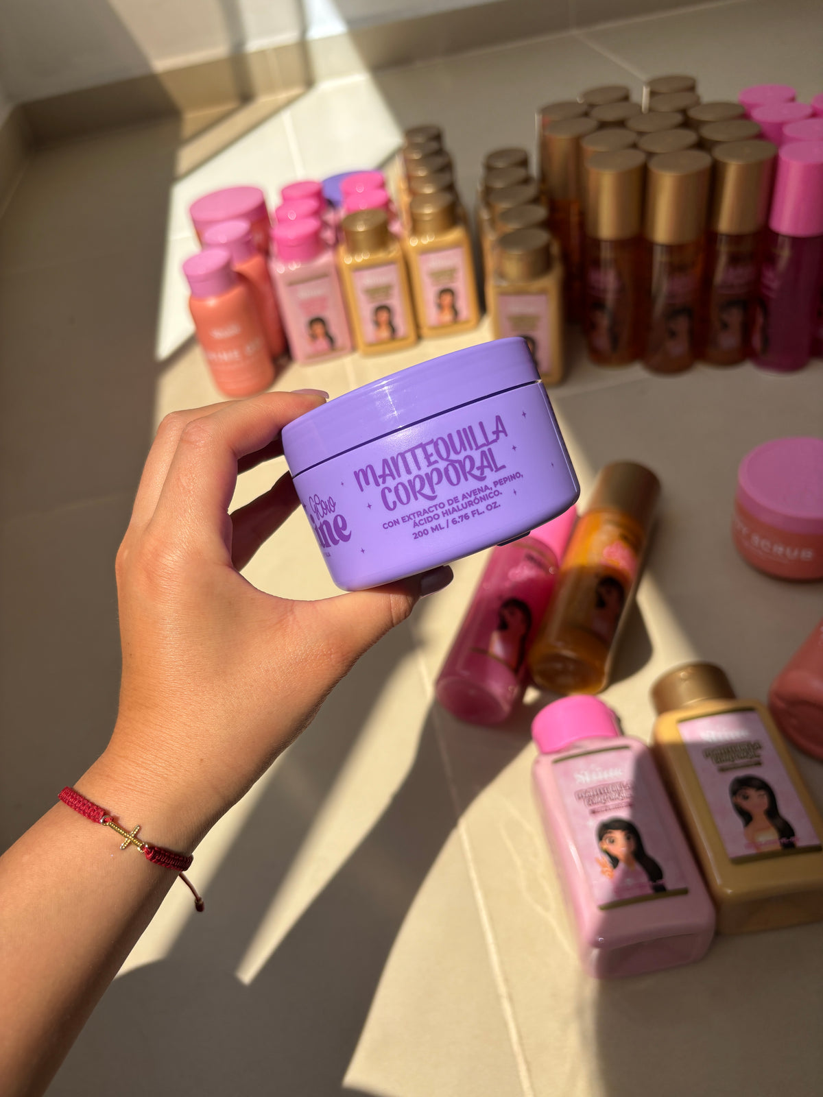 MANTEQUILLA CORPORAL MORADA GLOW SHINE BY YAJA