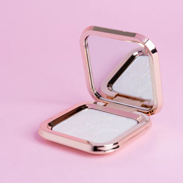 ILUMINADOR OG X QUEEN JUANDI – UFF X YESS QUEEN