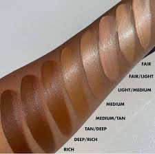 HALO GLOW LIQUID FILTER E.L.F